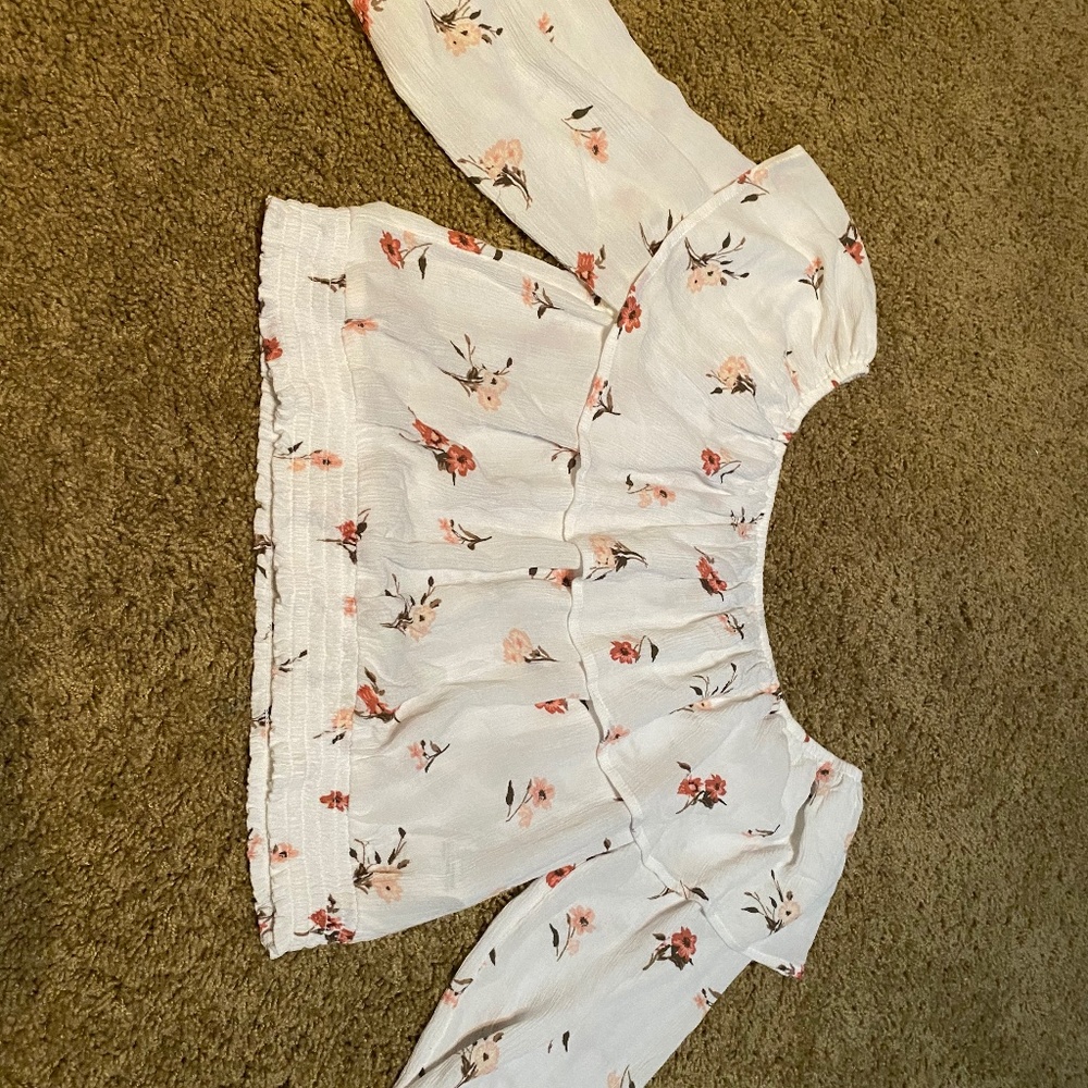 Hollister crop top